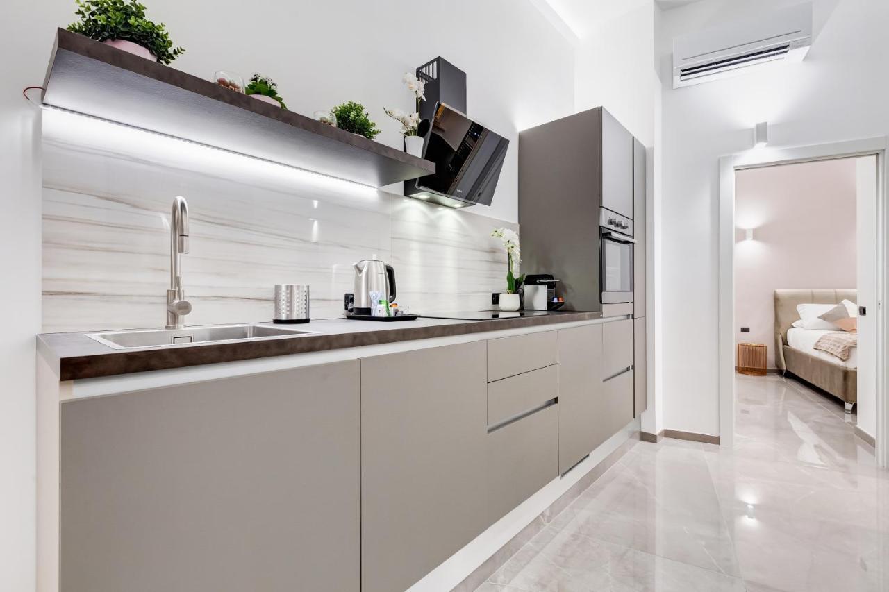 Unoseitre - Luxury Apartment & Suite Rome Exterior photo