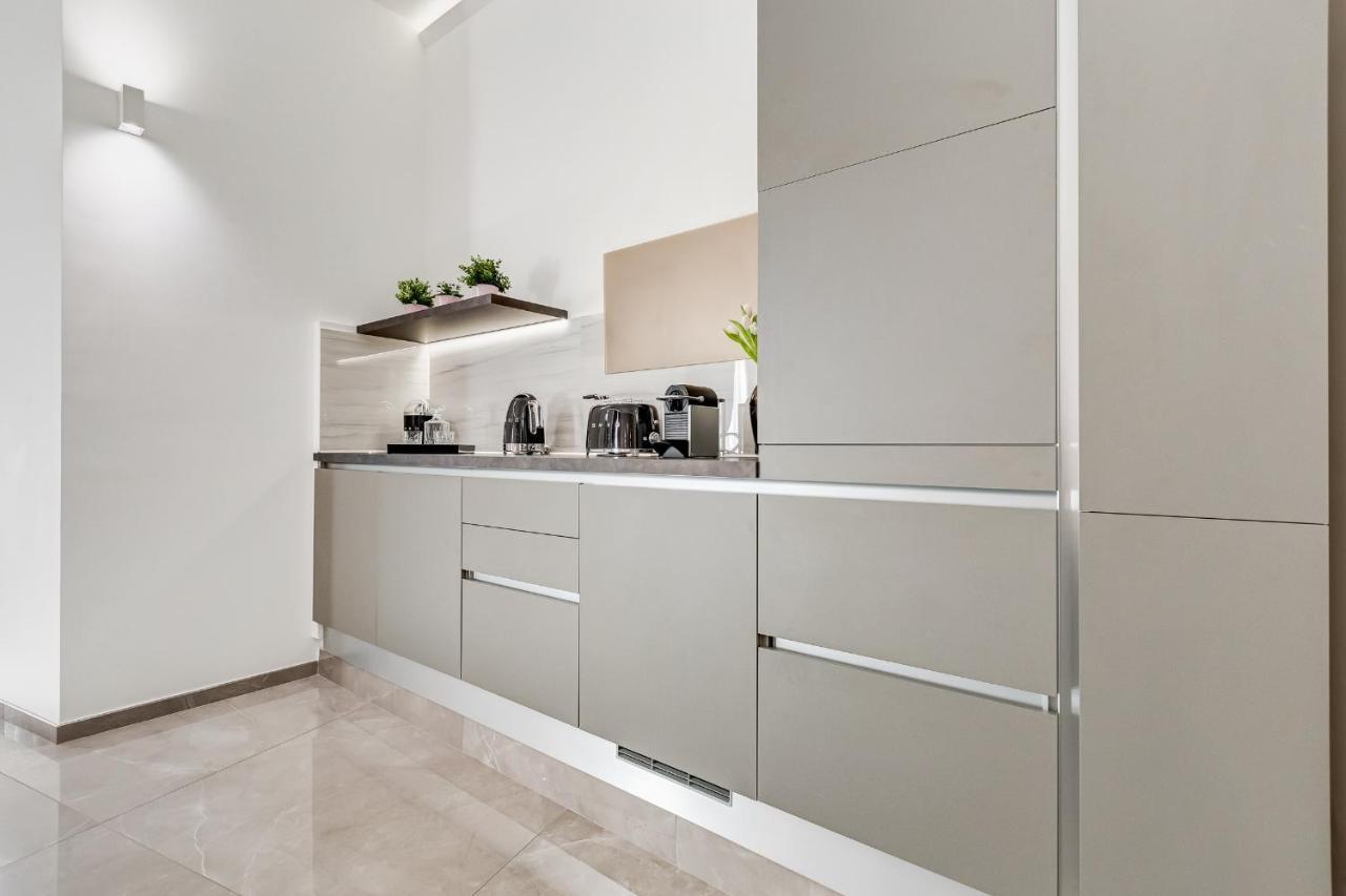 Unoseitre - Luxury Apartment & Suite Rome Exterior photo